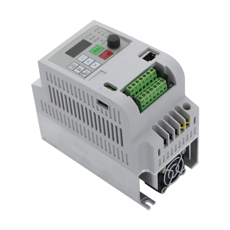 0.75kw/1.5kw/2.2kw AT2 VFD single phase 220V in and 3 phase out frequency converter Drive 3 phase motor speed